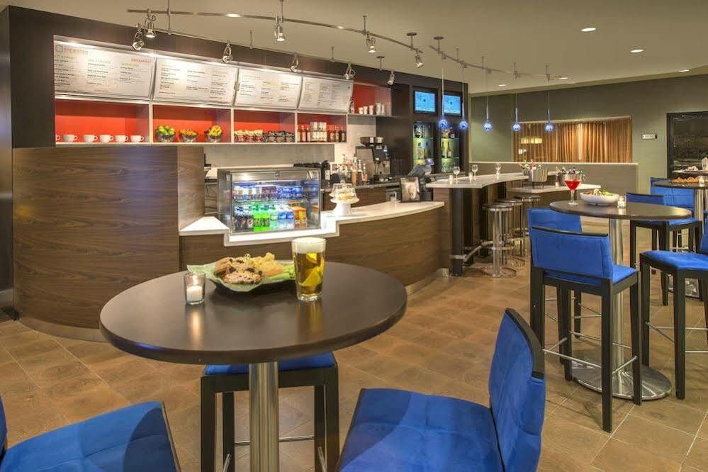 ホテル コートヤード クリーブランド ビーチウッド エクステリア 写真